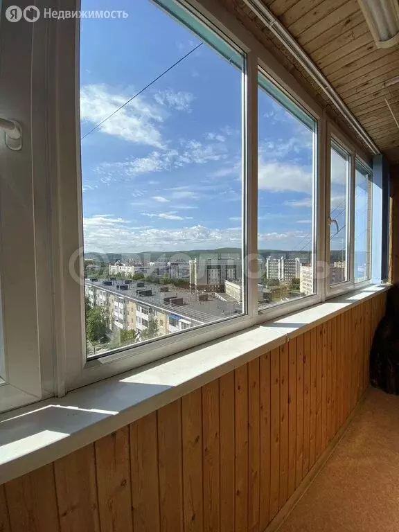 2-комнатная квартира: Мурманск, улица Генерала Журбы, 12 (45 м) - Фото 0