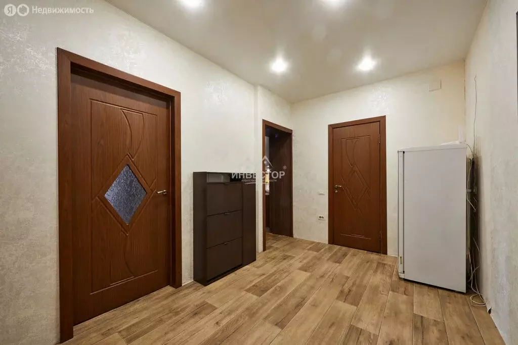 3-комнатная квартира: Челябинск, Пограничная улица, 34 (78 м) - Фото 0