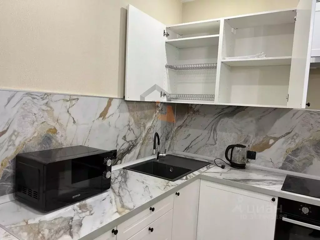 1-к кв. Татарстан, Казань ул. Братьев Касимовых, 35 (36.0 м) - Фото 0