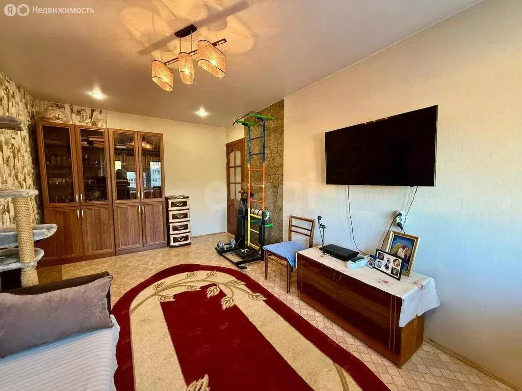 3-комнатная квартира: Порхов, Красноармейская улица, 17 (66.1 м) - Фото 2