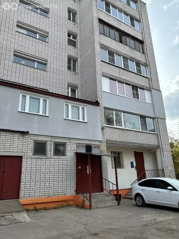 3-комнатная квартира: Дзержинск, улица Чапаева, 10 (63 м) - Фото 0