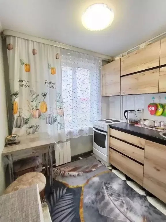 3-к кв. Кемеровская область, Кемерово просп. Шахтеров, 22 (50.3 м) - Фото 1