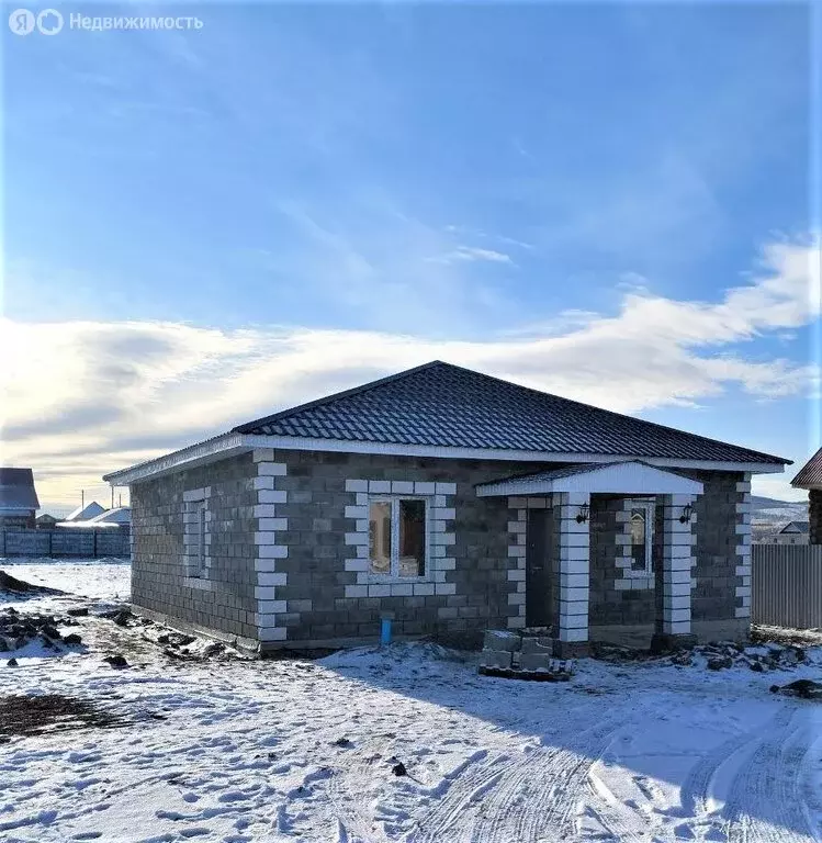 Дом в село Аскарово, улица Тунгаур, 16/3 (95 м) - Фото 1