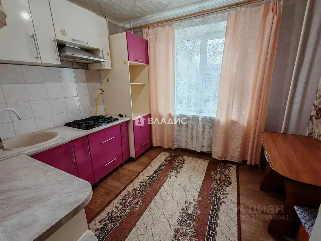 3-к кв. Белгородская область, Белгород ул. 5 Августа, 17 (64.3 м) - Фото 1