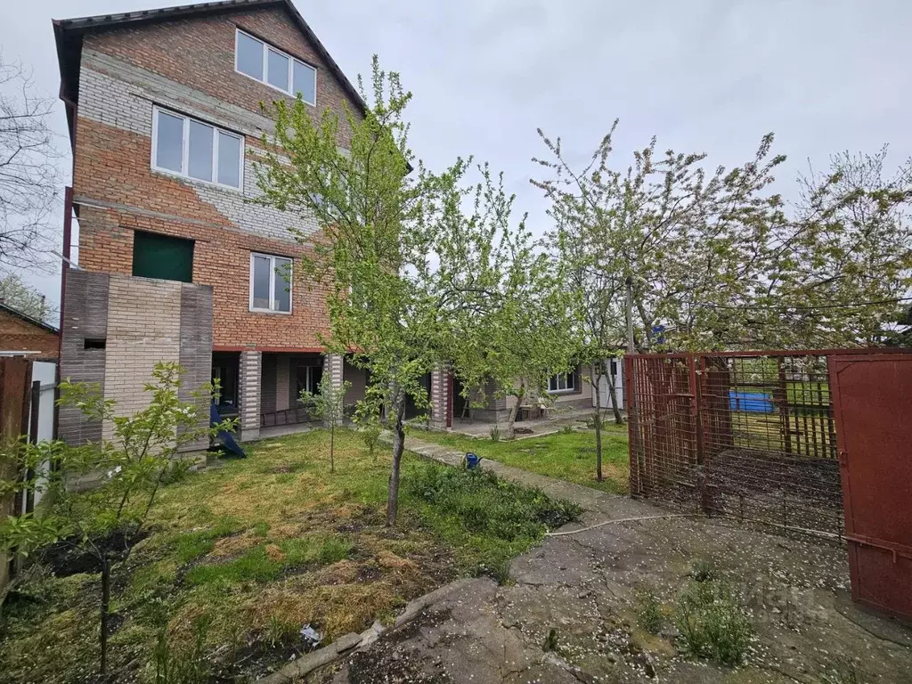 Дом в Северная Осетия, Заводской пгт ул. Вокзальная, 52 (500 м) - Фото 1