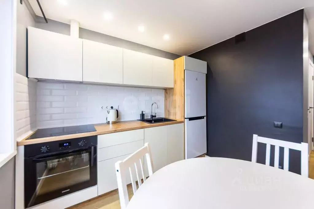 2-к кв. Хабаровский край, Хабаровск ул. Блюхера, 4 (49.9 м) - Фото 1