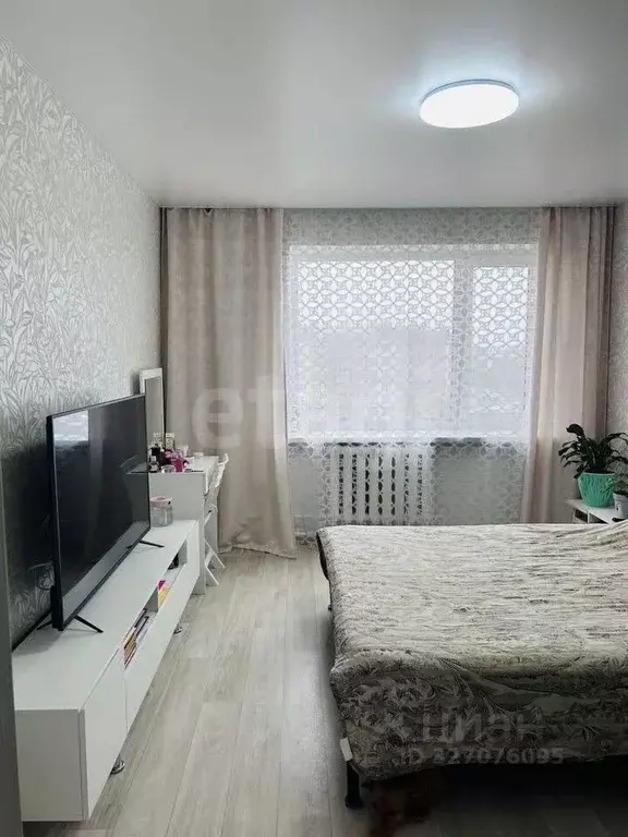 3-к кв. Крым, Евпатория городской округ, Мирный пгт ул. Сырникова, 8 ... - Фото 1