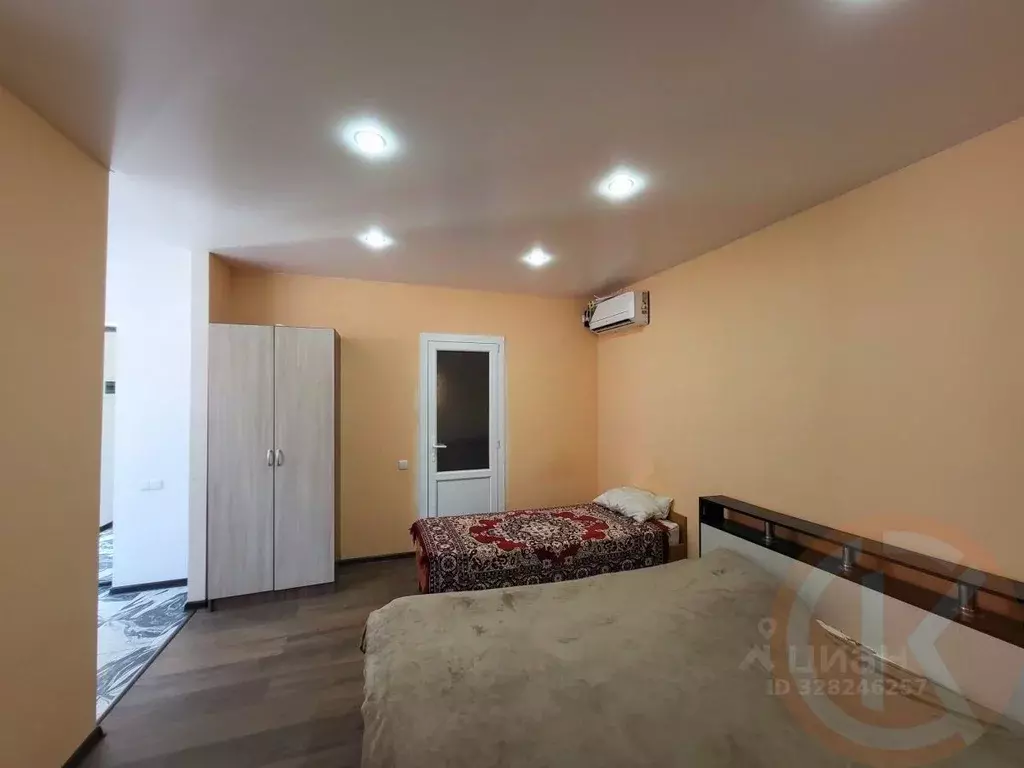 Дом в Крым, Черноморский район, с. Новосельское ул. Гагарина, 2 (55 м) - Фото 1