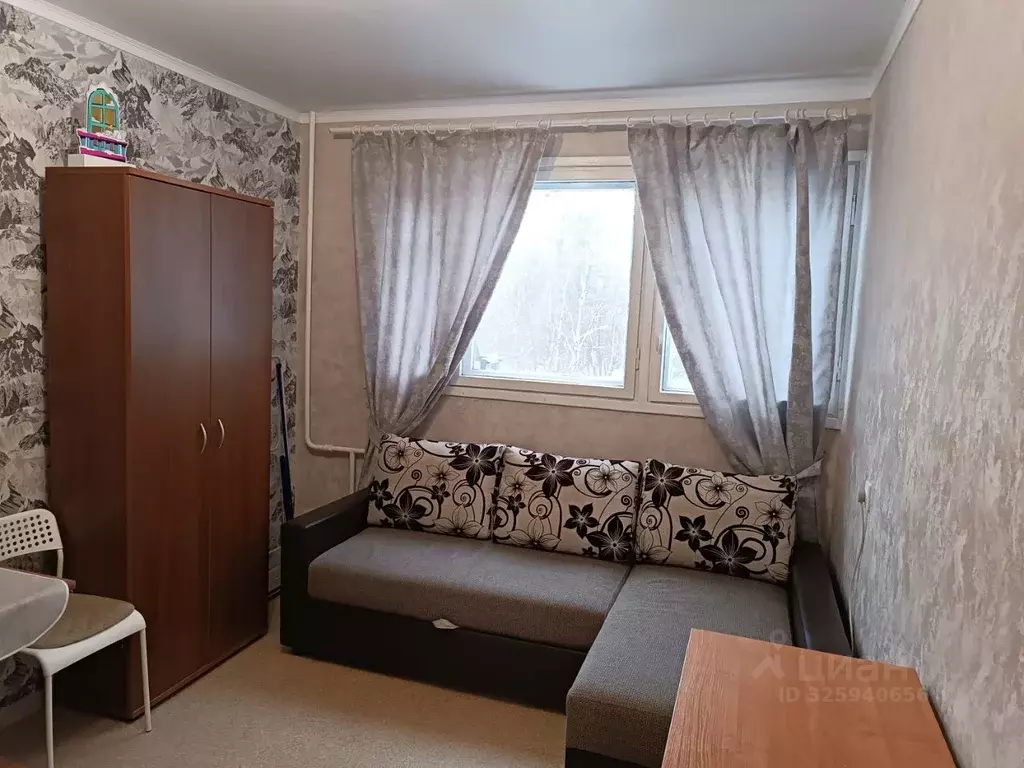 Комната Санкт-Петербург Серебристый бул., 6К1 - Фото 1