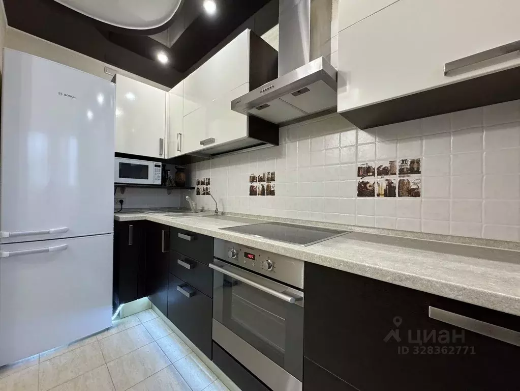 2-к кв. Кировская область, Киров ул. Сутырина, 5 (66.0 м) - Фото 1