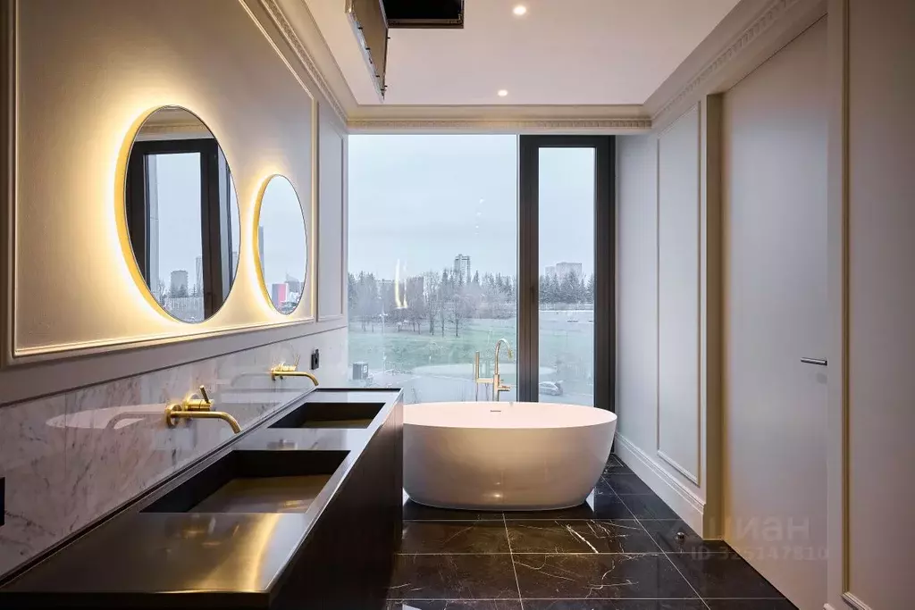 4-к кв. Москва ул. Братьев Фонченко, 1к2 (162.0 м) - Фото 0