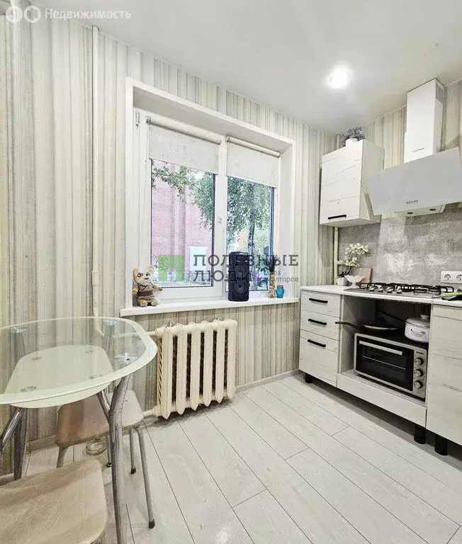 3-комнатная квартира: Ижевск, Промышленная улица, 27 (59.3 м) - Фото 1