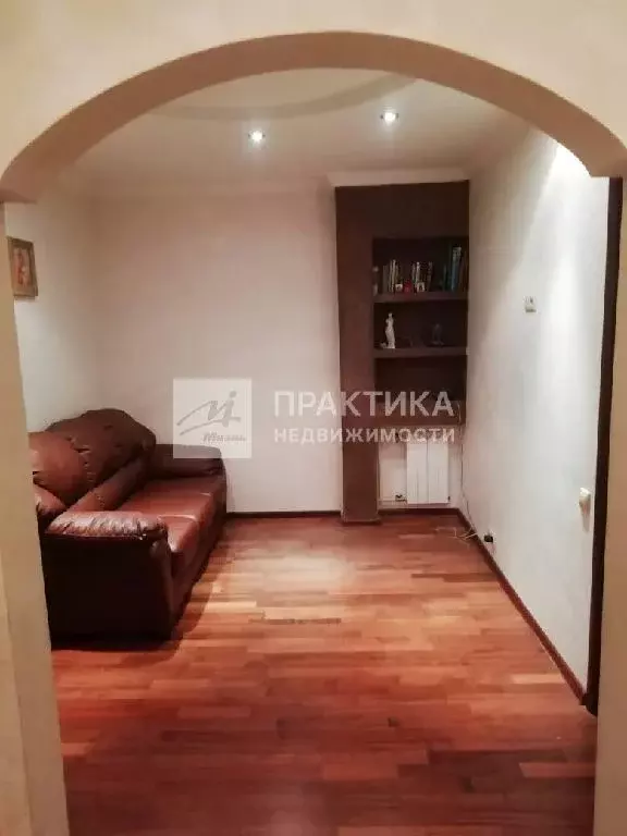 Продается 3-комнатная квартира - Фото 2