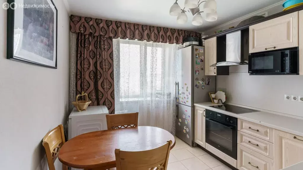 2-комнатная квартира: Тюмень, улица Щербакова, 88 (68 м) - Фото 0