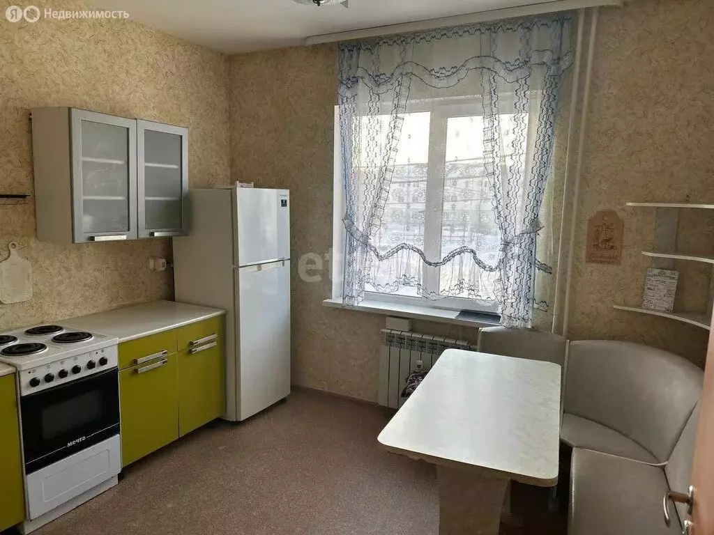 2-комнатная квартира: посёлок городского типа Смирных, улица 8 Марта, ... - Фото 1