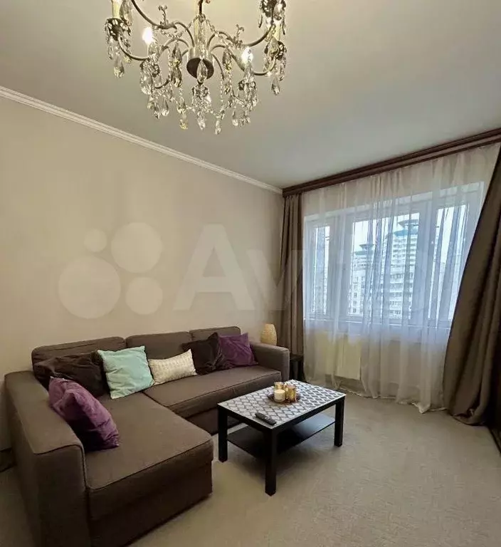 1-к. квартира, 40 м, 14/25 эт. - Фото 1