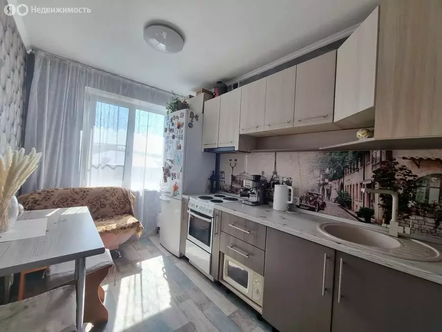 3-комнатная квартира: Новокузнецк, улица Батюшкова, 6 (60 м) - Фото 0