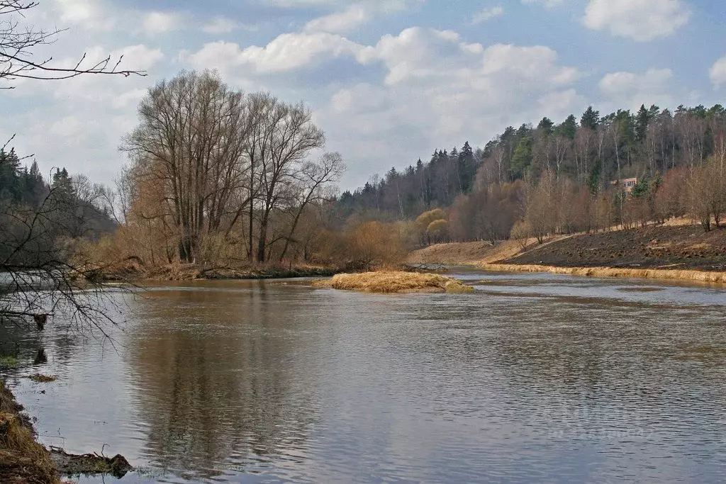 Участок в Московская область, Рузский муниципальный округ, д. ... - Фото 1