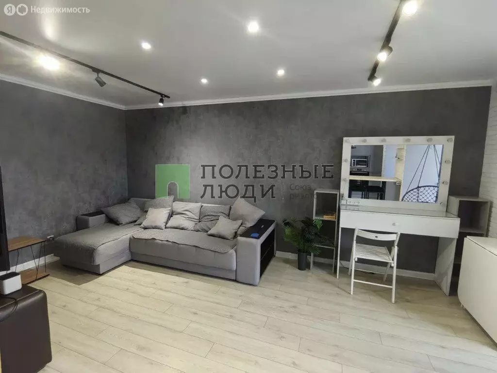 3-комнатная квартира: Орёл, Ливенская улица, 21 (66.5 м) - Фото 0