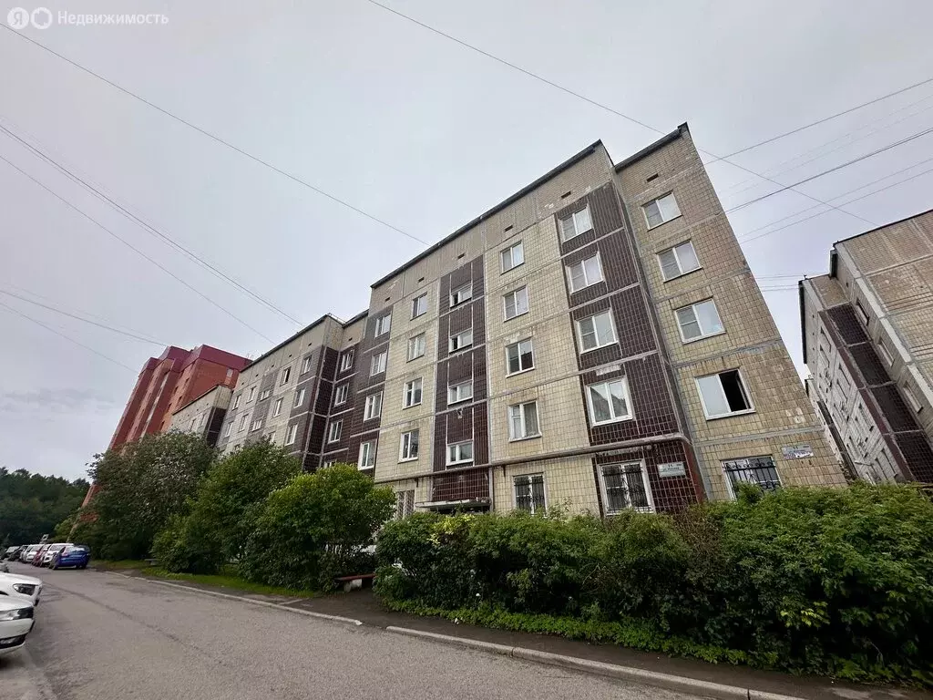 3-комнатная квартира: Гатчина, улица Изотова, 11 (74.3 м) - Фото 1
