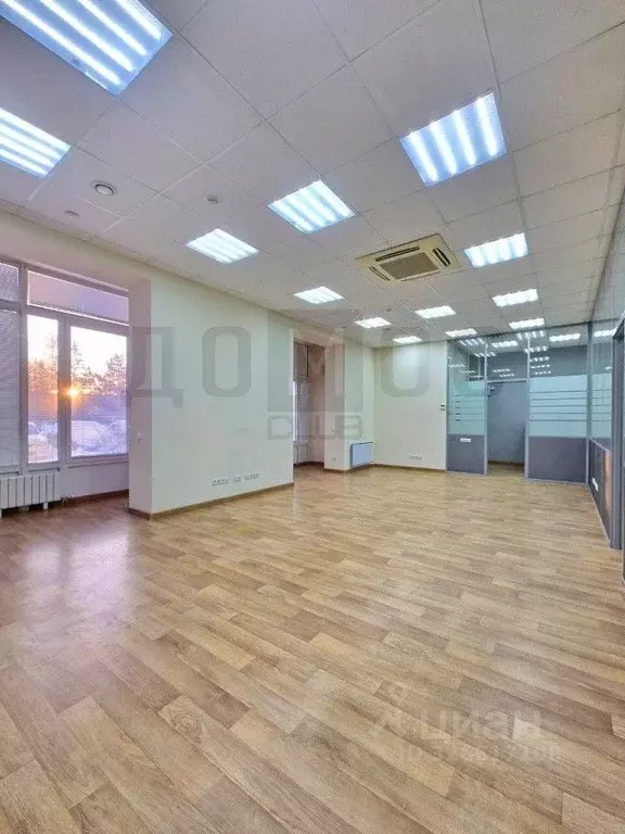 Офис в Свердловская область, Екатеринбург ул. Волгоградская, 86 (156 ... - Фото 1