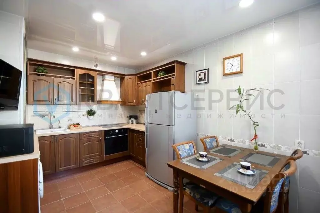 1-к кв. Омская область, Омск Омская ул., 117 (54.0 м) - Фото 1