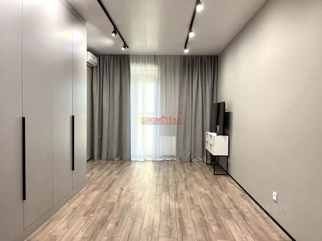 Студия Свердловская область, Екатеринбург ул. Большакова, 66 (34.1 м) - Фото 1