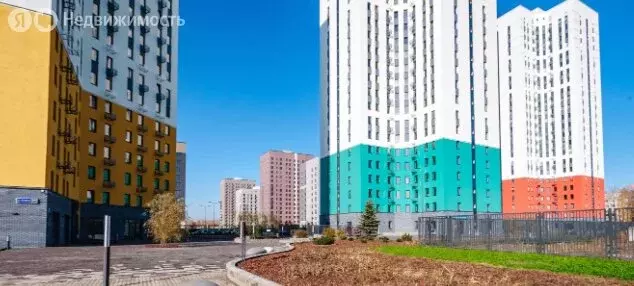 2-комнатная квартира: Тюмень, улица Республики, 204к14 (41 м) - Фото 1