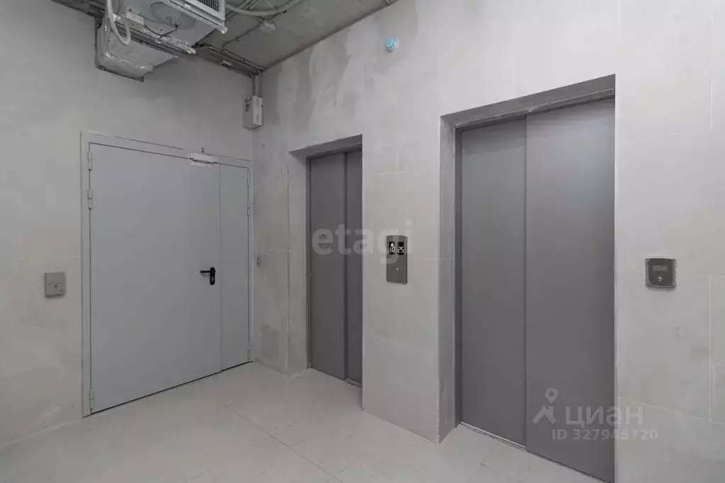 Гараж в Тюменская область, Тюмень ул. Тимофея Чаркова, 93 (13 м) - Фото 2