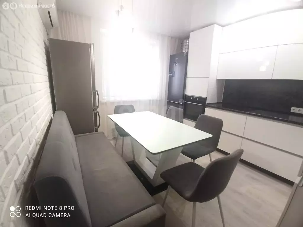 2-комнатная квартира: Саратов, 3-й проезд имени А.П. Муленкова, 8 (63 ... - Фото 1