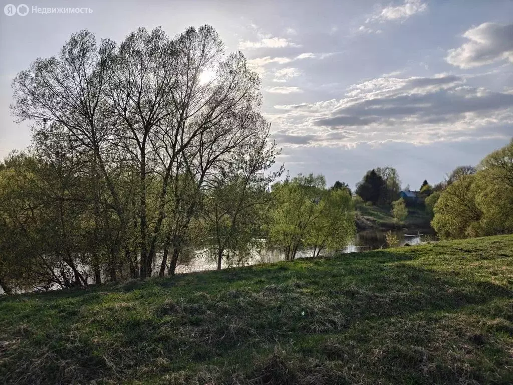Участок в село Совхоз Боровский, коттеджный посёлок Изумрудная Долина ... - Фото 0
