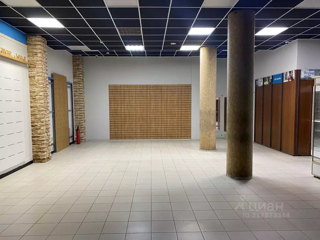 Помещение свободного назначения в Саратовская область, Саратов просп. ... - Фото 1