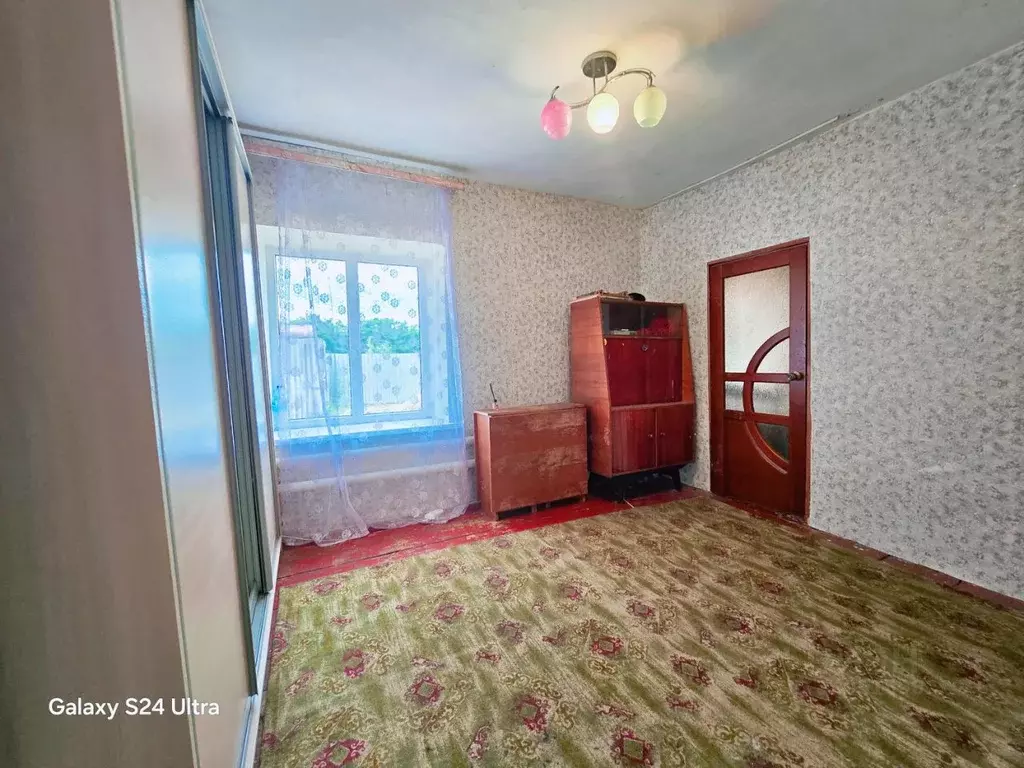 Дом в Краснодарский край, Новокубанский район, Советская ст-ца ул. ... - Фото 1