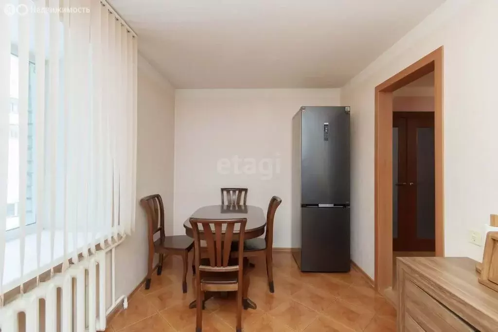 2-комнатная квартира: Тюмень, 6-й микрорайон, улица Валерии ... - Фото 1