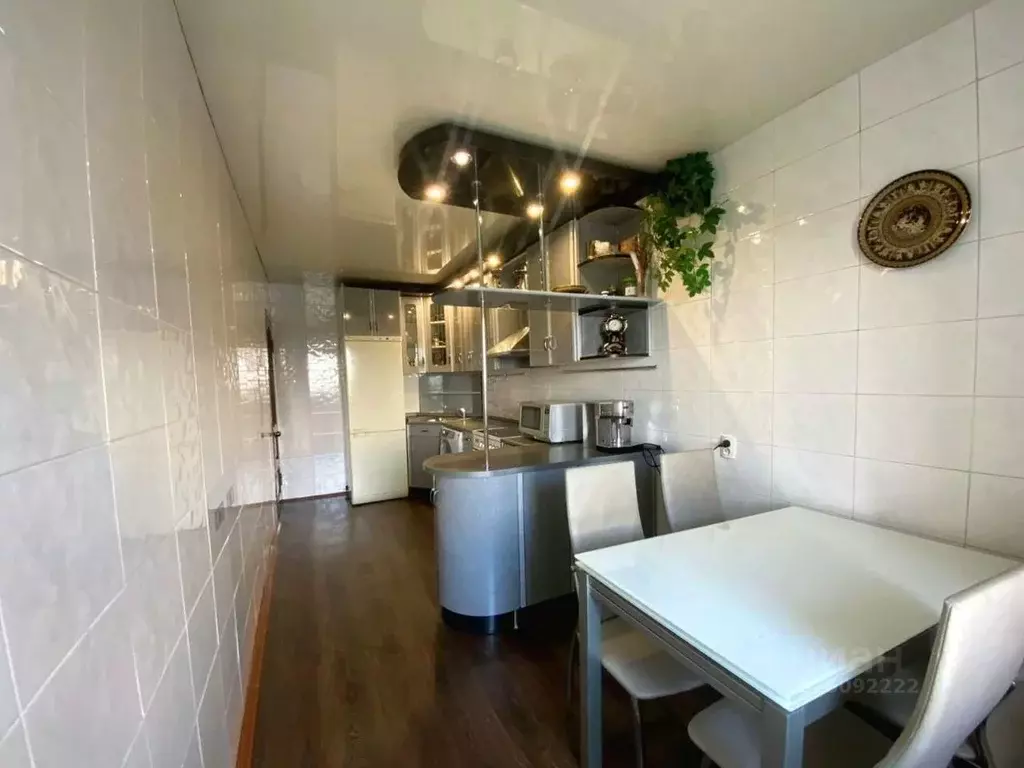 4-к кв. Хакасия, Абакан ул. Чехова, 52 (82.0 м) - Фото 2