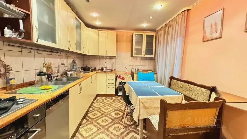 4-к кв. Калининградская область, Правдинский муниципальный округ, пос. ... - Фото 1