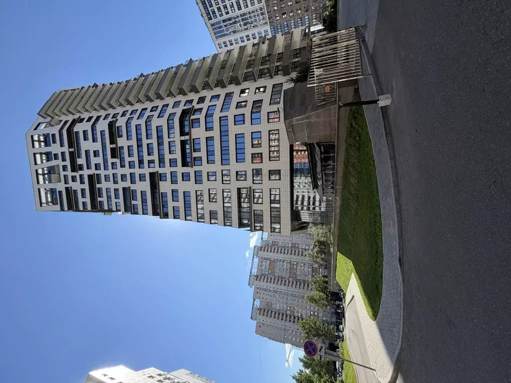 Продается 3-комнатная квартира - Фото 1