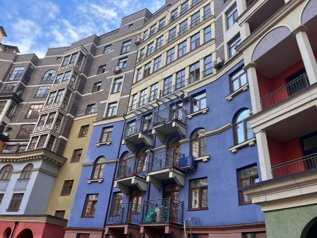 Продается 4-комнатная квартира - Фото 1