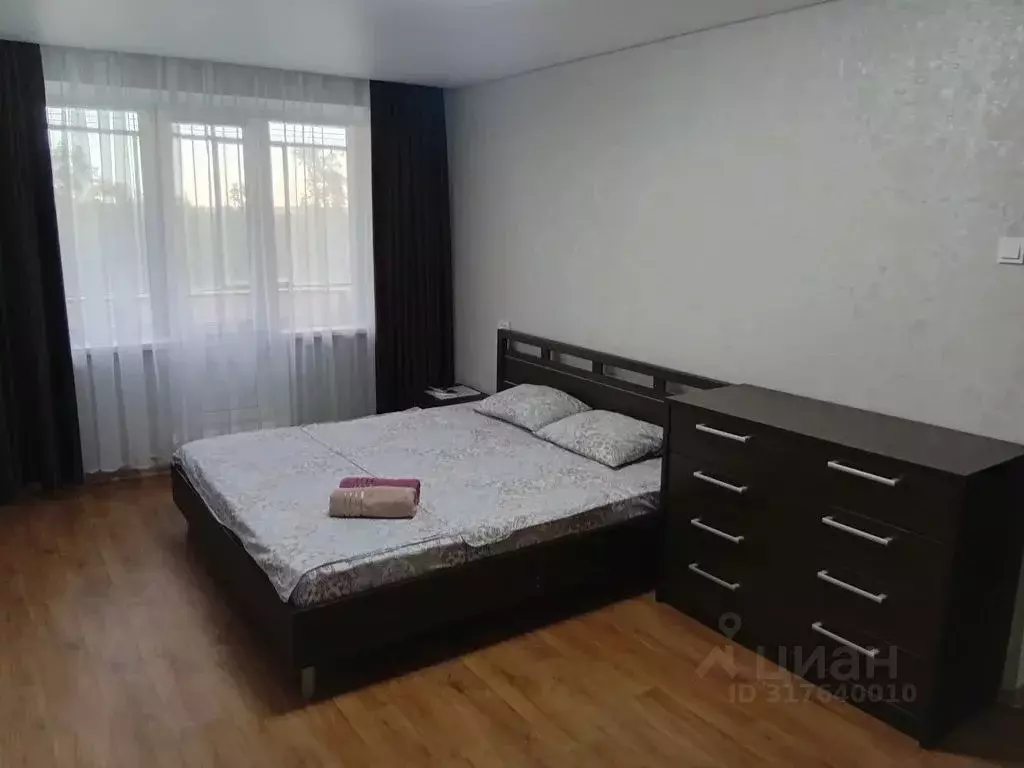 1-к кв. Челябинская область, Магнитогорск ул. Завенягина, 12 (35.0 м) - Фото 0