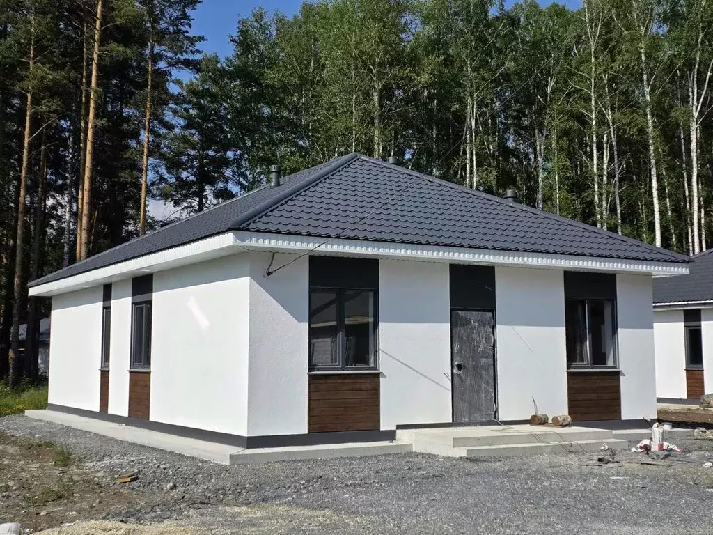 Дом в Свердловская область, Полевской городской округ, с. Курганово ... - Фото 1