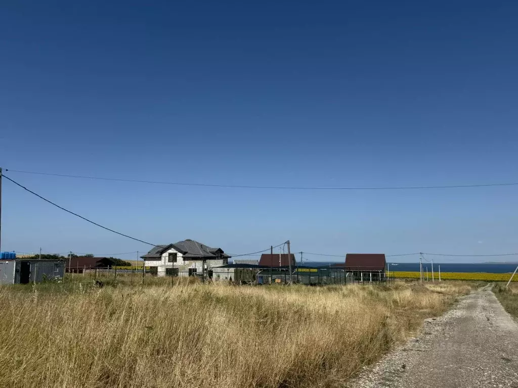 Участок в Крым, Ленинский район, Челядиновское с/пос, с. Челядиново ... - Фото 1