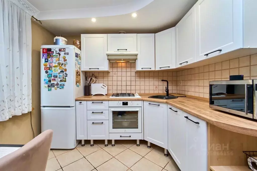 3-к кв. Краснодарский край, Краснодар Российская ул. (73.1 м) - Фото 1