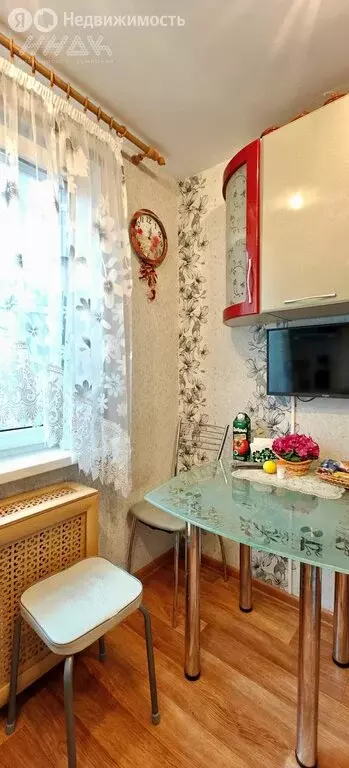 3-комнатная квартира: Нижний Новгород, улица Лескова, 52 (57.4 м) - Фото 2