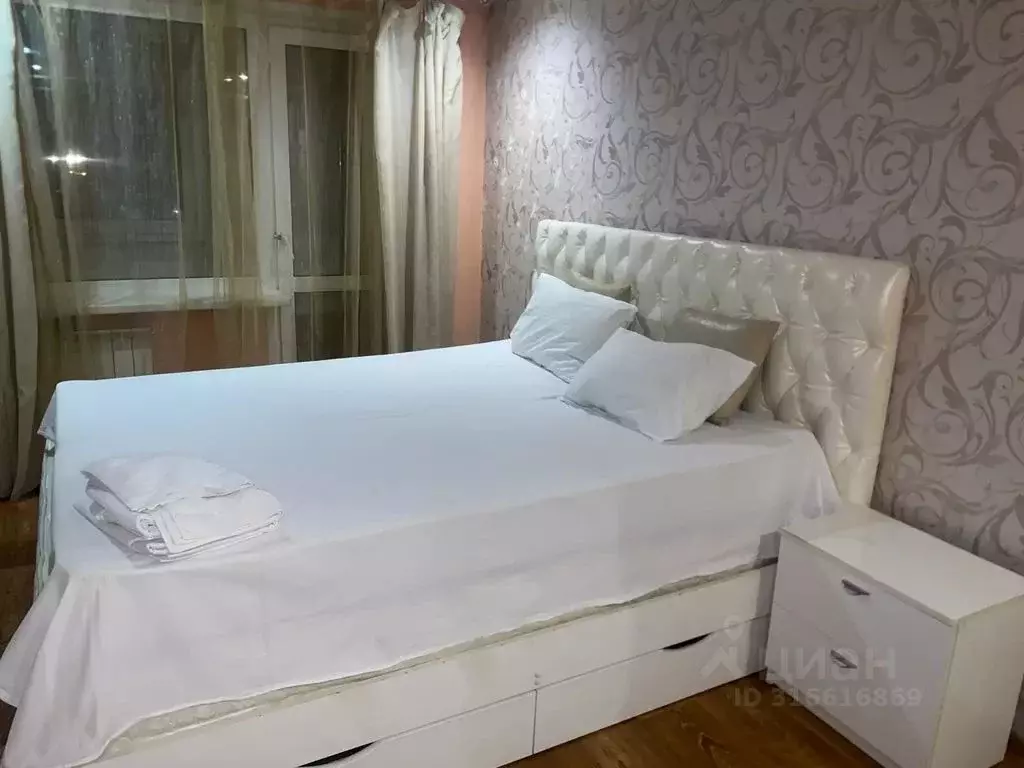 2-к кв. Красноярский край, Красноярск ул. Анатолия Гладкова, 5 (55.0 ... - Фото 0