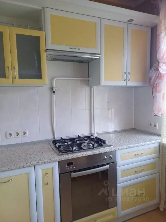 2-к кв. Крым, Симферополь просп. Победы, 68 (50.0 м) - Фото 0