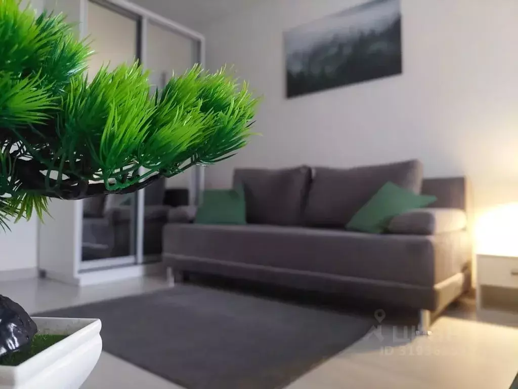 1-к кв. Тюменская область, Тюмень Заречный проезд, 31 (36.0 м) - Фото 1