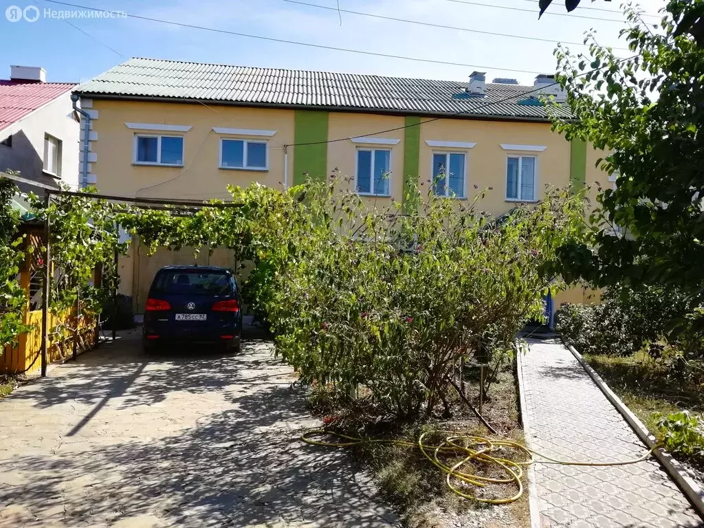 Дом в село Вилино, улица Ленина (278.6 м) - Фото 0
