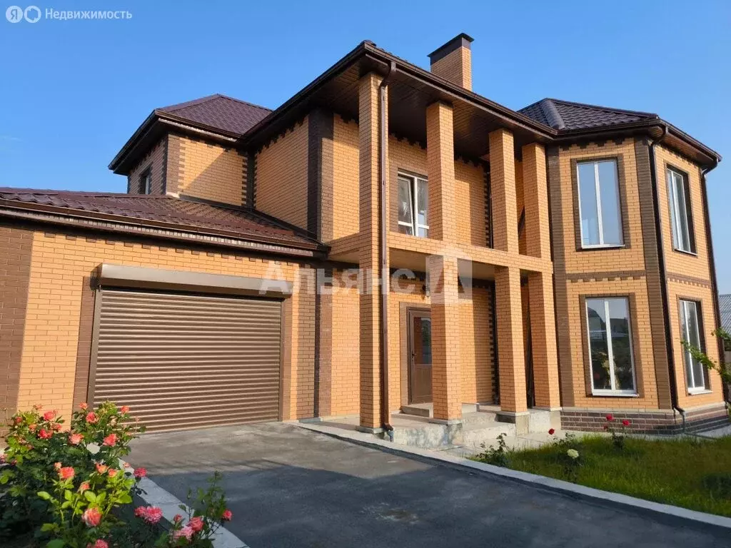 Дом в Цимлянск, улица Максима Горького (281.2 м) - Фото 1