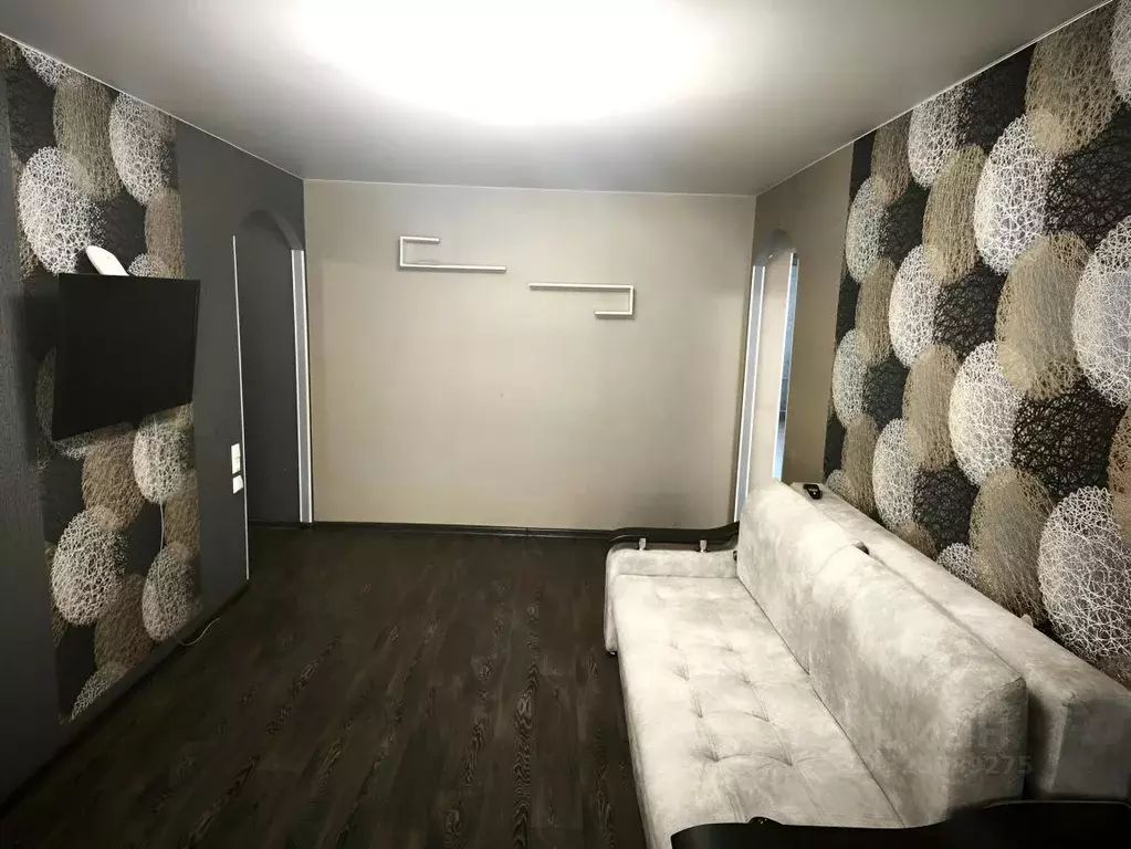 3-к кв. Волгоградская область, Волгоград ул. 50 лет Октября, 3 (56.0 ... - Фото 2