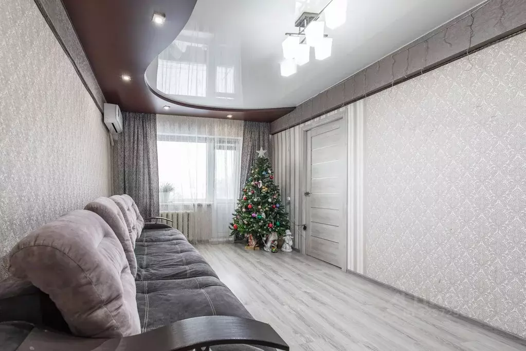 2-к кв. Омская область, Омск ул. 21-я Амурская, 8 (44.4 м) - Фото 0